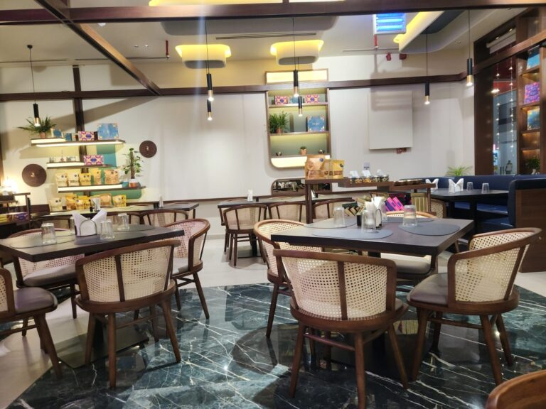 154 kashi restaurant and sweets 768x576
