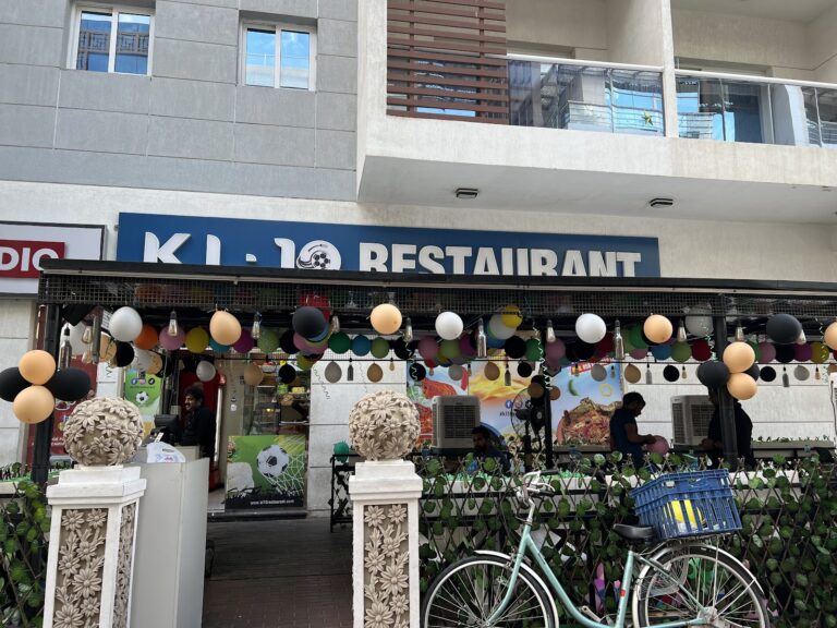 182 kl 10 restaurant karama 768x576